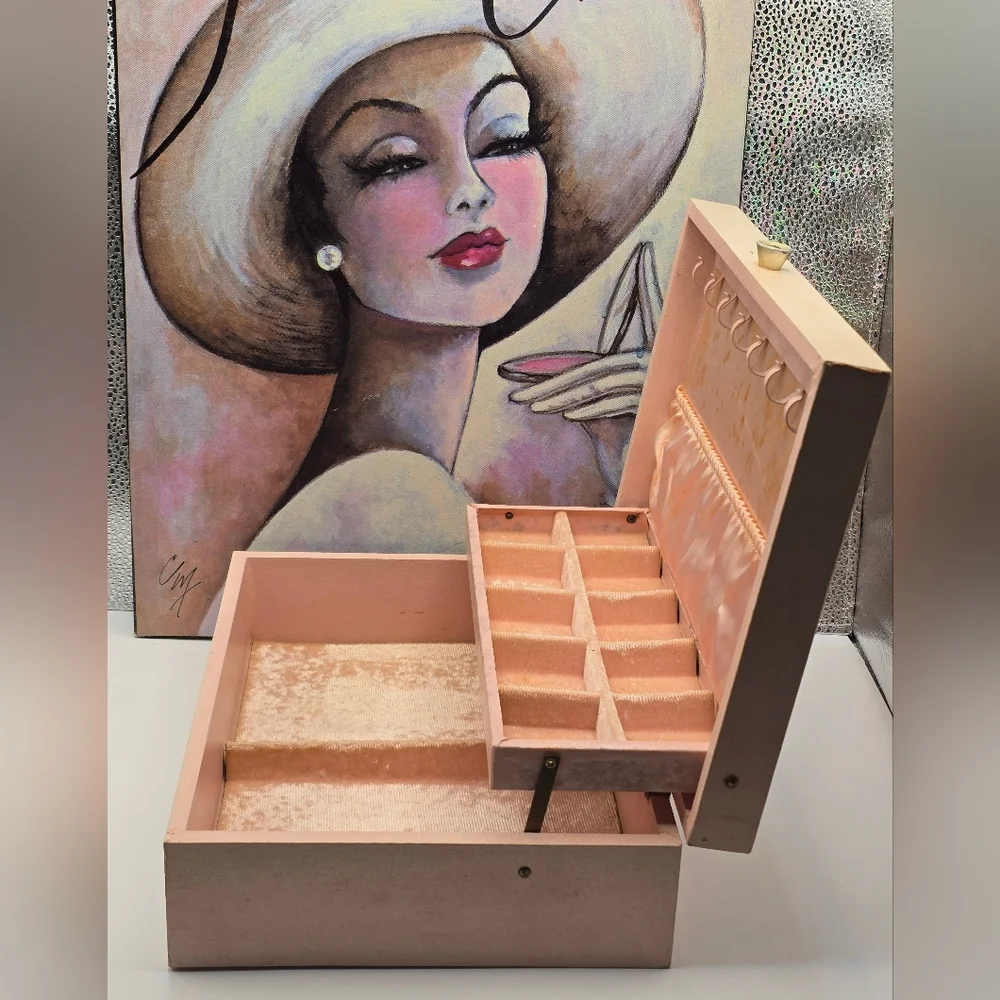 Vintage Lady Buxton Mid Century French Provincial Two Tiered Vintage Jewelry Box